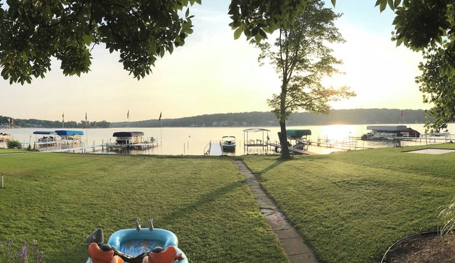 Lake James Waterfront Cottage with a Beach - Sleeps 14!