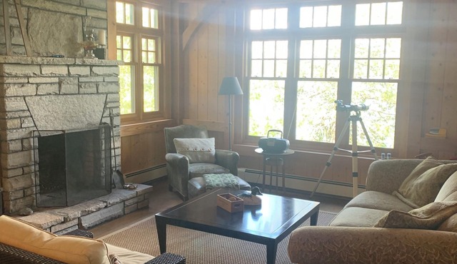 Lake Joseph Retreat