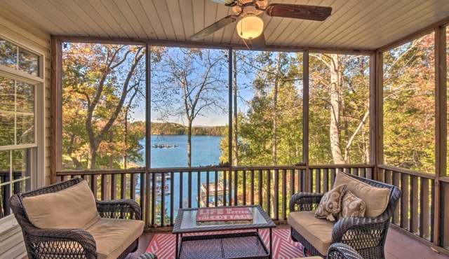 Lake Keowee Escape w/Dock, Deck & Lake Access!