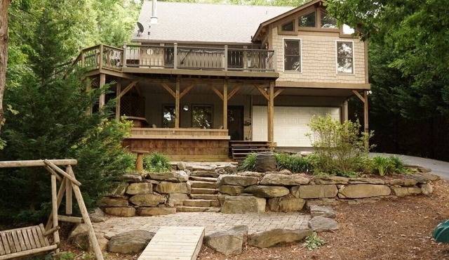 Lake Keowee water front! Close to Clemson. Enjoy the patio area and firepit