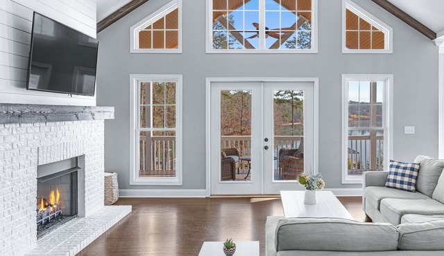 Lake Keowee Waterfront Home w/Private Beach, Dock, Firepit / 5BR Near Clemson