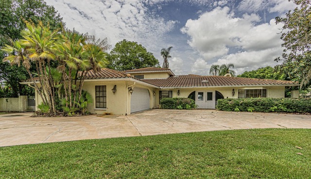 Lake Keystone Executive home