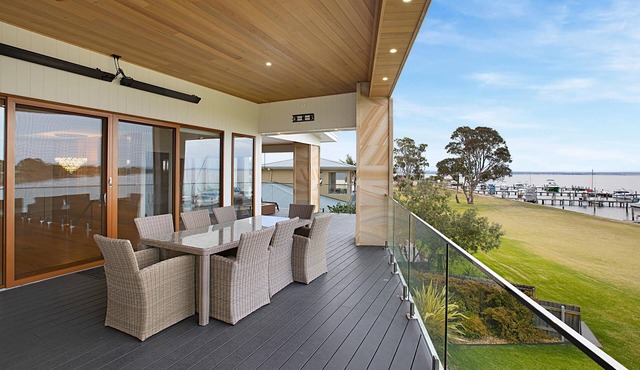 Lake King Lakehouse: Enjoy your evenings, overlooking the McMillan Strait