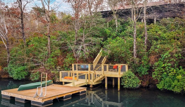 Lake Lahusage Front l Private Dock, Game Room