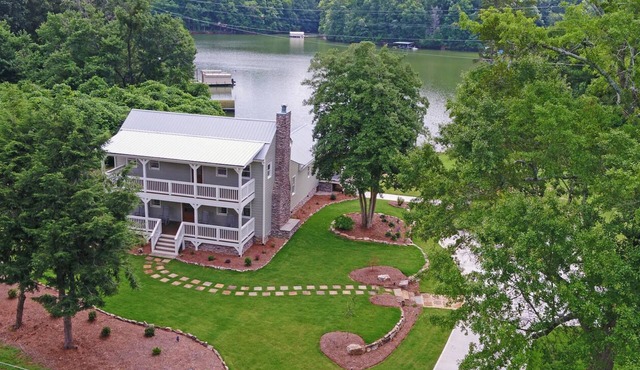 Lake Lanier Farmhouse near Olympic Rowing Venue