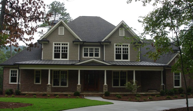 Lake Lanier Retreat - Spend 2025 on the Lake! Summer Available Now!