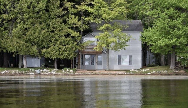 Lake life at its finest with nearby outdoor adventures! Hunters and ORV welcome!