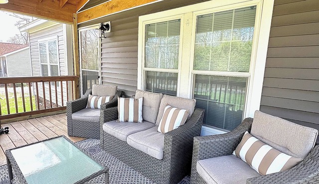 Lake Life Awaits-Relax with Scenic Views! Walk to Lake, Playground, & Boat Ramp!