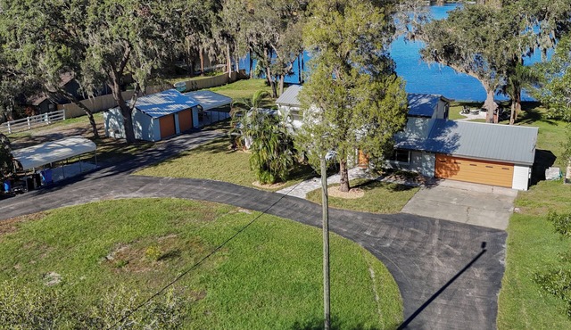 Lake Life Fun with Games Room!