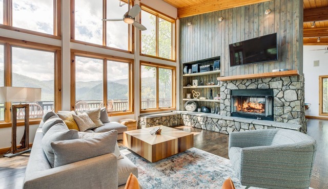 Lake Life Mountain & Lake Views, Hot Tub, & Dock