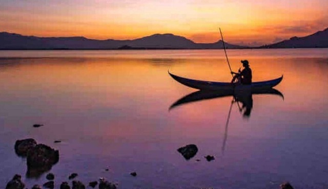 Lake lifestyle at shore unit A