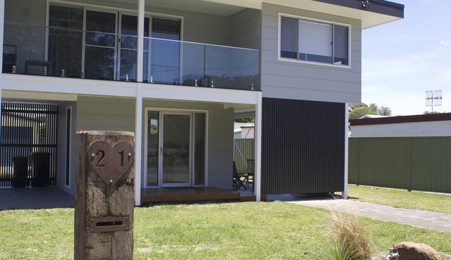 LAKE LIFESTYLE is situated at the HART of Burrill Lake