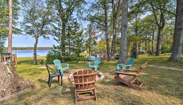 Lake Livin' Cozy Cabin w/Dock, Bar, 2 Kayaks