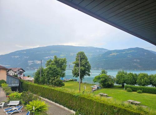 Lake Lodge