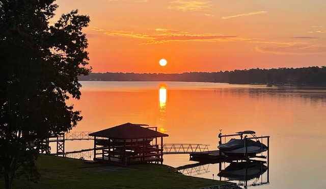 Lake Lovers & Fishermen's Dream!