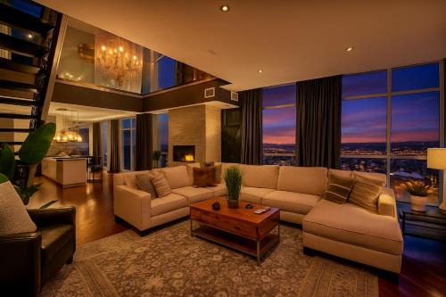 Lake Lux Penthouse Balcony Parking Gym