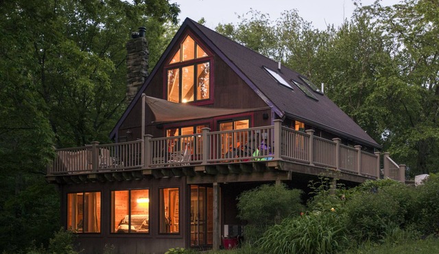 Lake MacBride Cabin & State Park! Near Amana Colonies, Iowa City & Cedar Rapids