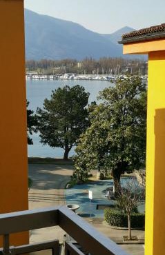 Lake Maggiore Waterfront Retreat - Walking distance to Everything