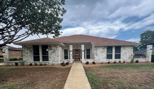 Lake & Main st. This this beautiful home has it all in reach