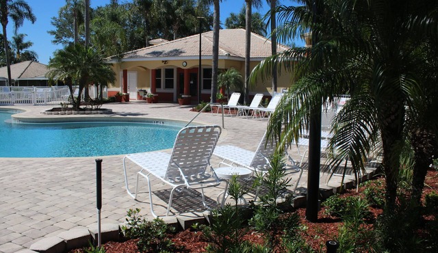 Lake Marion's Finest! Beautiful 2 Bedroom with King Beds, HD & Internet