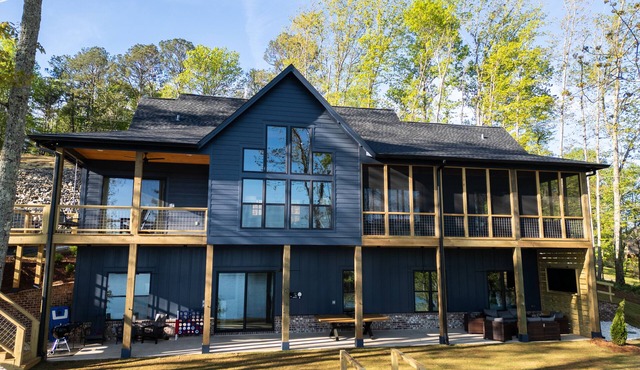 Lake Martin Luxury - The BEST Group Lake House! - 6 Bedrooms - Arcade - Dock