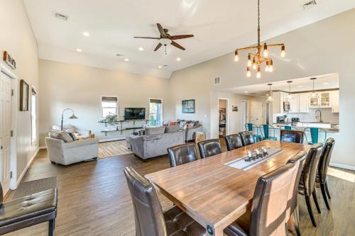 Lake Max Family Penthouse Walk to Academy