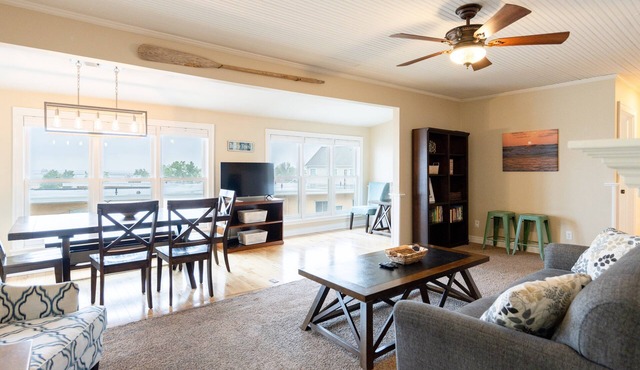 Lake MI Views | Across from Beach | Large 2BR Sleeps 6