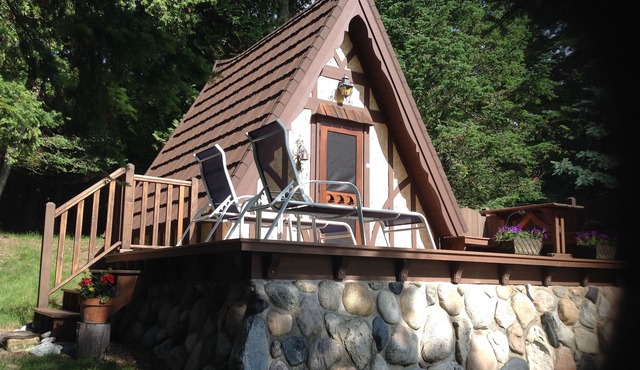 Lake Michigan Beachfront Efficiency Guest House