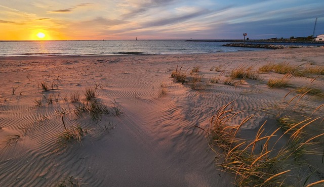Lake Michigan Condo in Ludington Steps Away from Beach + Pool