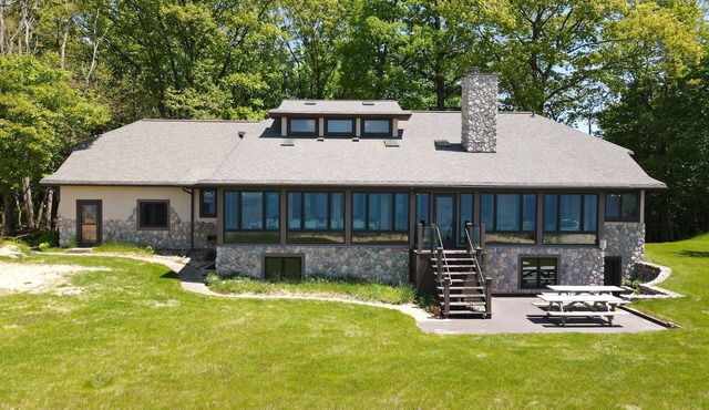 Lake Michigan Private Beachfront Midterm Rental