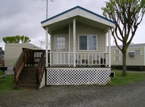 Lake Minden Camping Resort Cabin 1