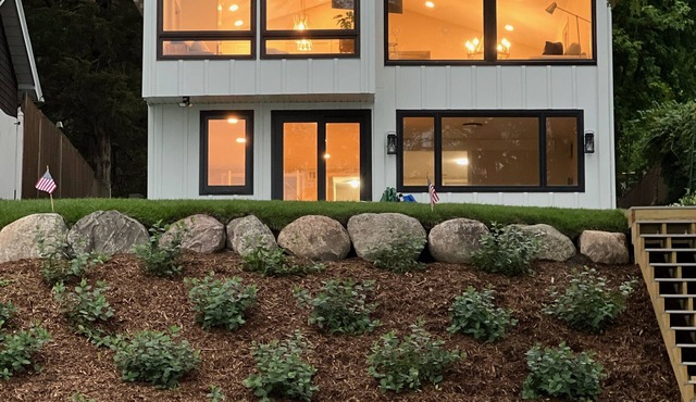 Lake Minnetonka 5 Bedroom Stunner!