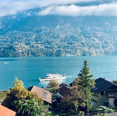 Lake & Mountain Retreat - Lake Brienz & Interlaken