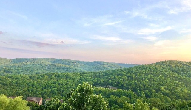 Lake & Mountain View Condo - The Cliffs on Indian Point - Silver Dollar City