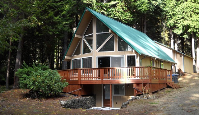 Lake & Mountain Views, Dog Friendly, Boating, Hiking & Golf