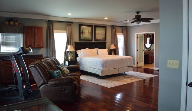 Lake Murray 5BR | Hot Tub + Outdoor Kitchen
