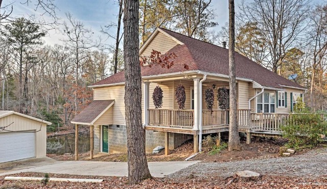 Lake Murray Home with Kayaks, 13 Mi to Dreher Island!