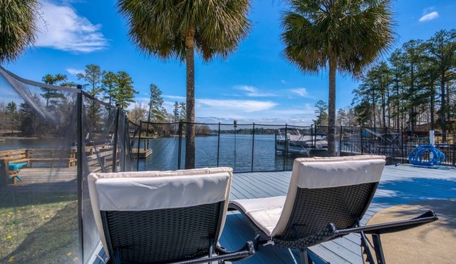 ✵Lake Murray | Lakeshore Lodge ✵ Waterfront + Pool