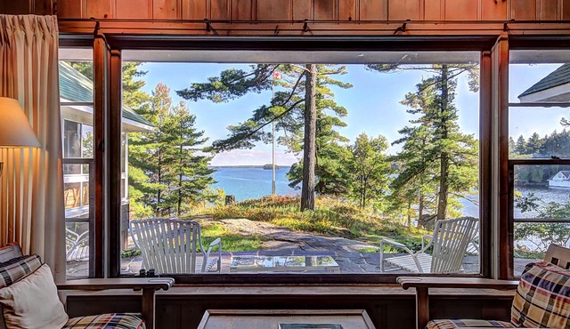 Lake Muskoka 1,000+ Feet of Private Beaumaris Shoreline