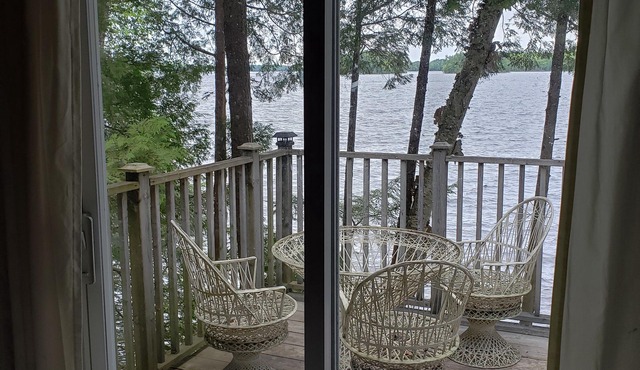 Lake Muskoka, Browning Island, Bracebridge 2 BDR cottage, large bunkie. Sleeps 6