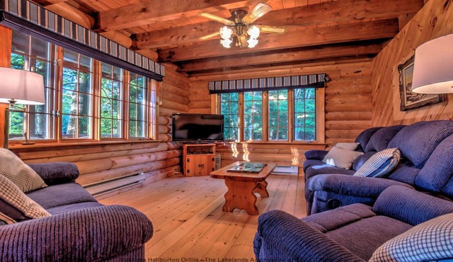 Lake Muskoka Escape Family Cottage- McVittie Island relaxation with amenities