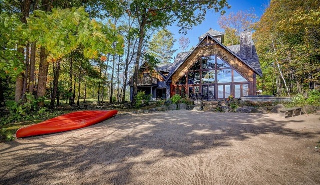 Lake Muskoka Executive Cottage