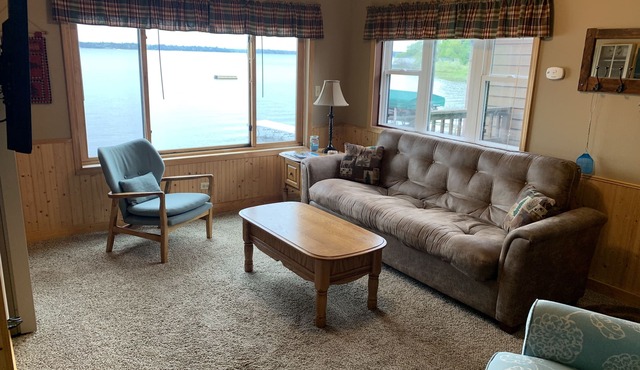 Lake Nokomis Breezy Bay Lakeside Cottage Quiet Retreat