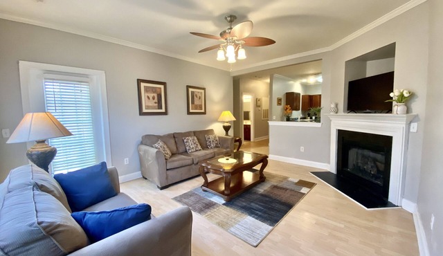 Lake Norman Condo near Charlotte! Great Location steps from downtown Cornelius!