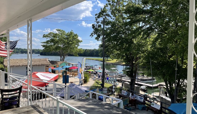 Lake Norman Hotel