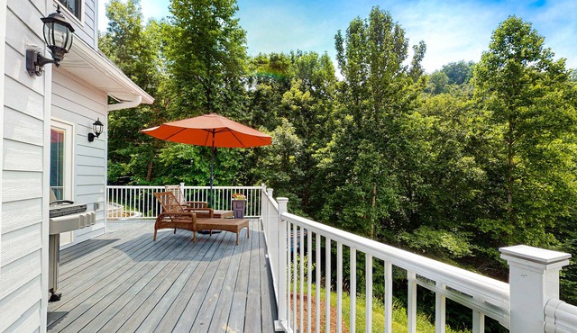 Lake Norris Epic Aqua Haven, Sleeps 8 - Deck - Grill