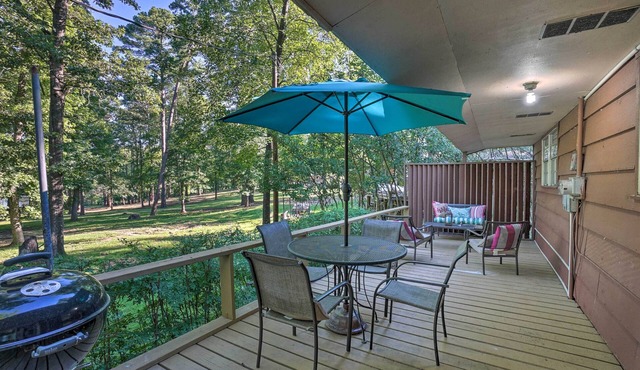 Lake O’ the Pines Retreat w/Water Access!