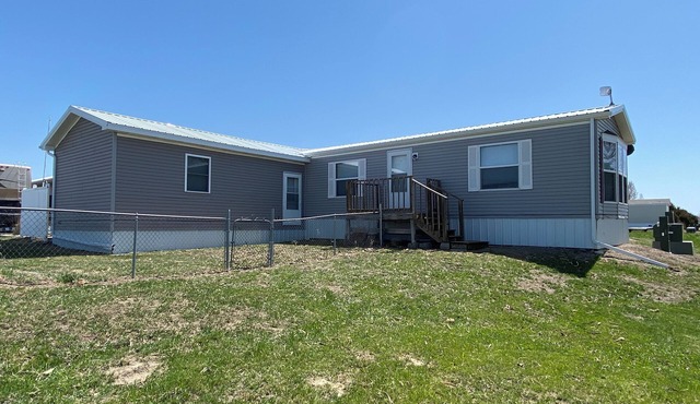 Lake Oahe Retreat