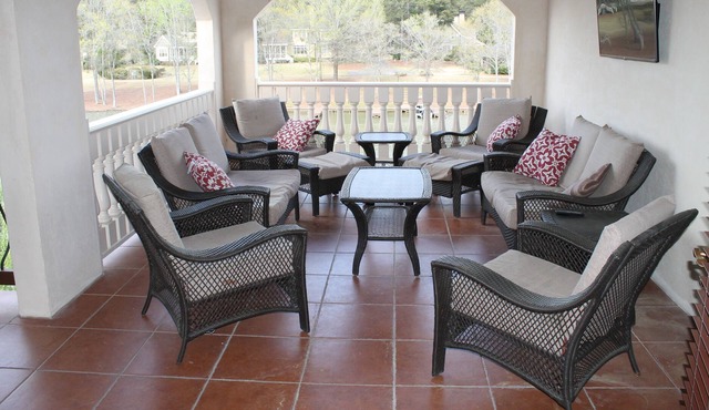 Lake Oconee - 1 Bedroom/1 Bath Large Suite inside Cuscowilla