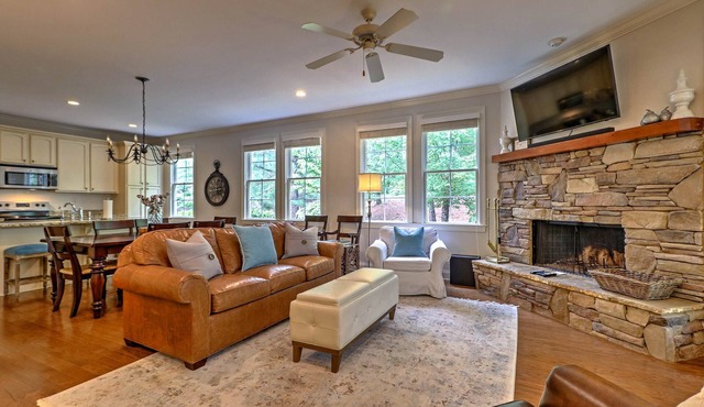 Lake Oconee Cottage w/Porch-Special Master's Rate!